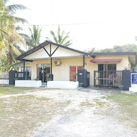 Kuntum Cottage Bed & Breakfast Kampung Tanjung Ipoh Exterior foto
